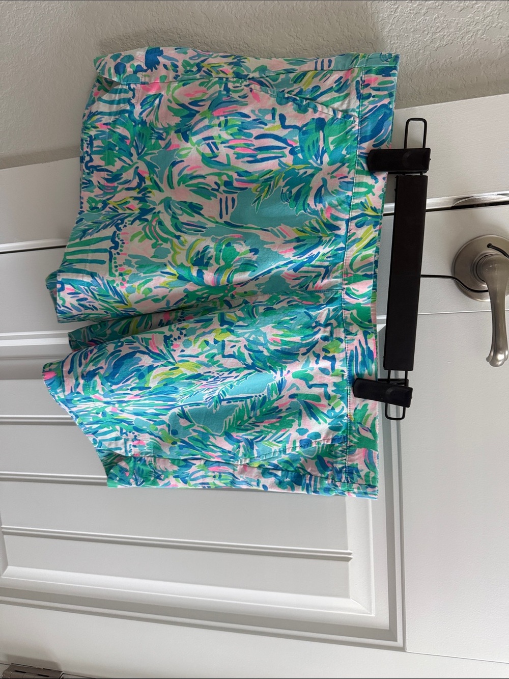 Lily Pulitzer Tropical Print Cotton Shorts in Teal, Pink & White - Picture 2 of 3